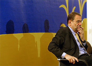 Javier Solana, responsable de política Exterior de la UE, durante la rueda de prensa celebrada ayer en Creta.