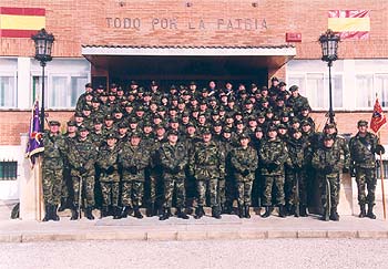 La foto de familia de la malograda Fuerza Española en Afganistán Brunete IV