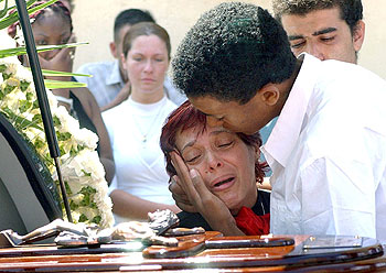 Entierro de las víctimas