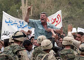 Los ex soldados de Sadam reclaman un salario.