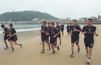 La Real se relaja en La Concha