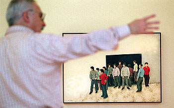Una antológica muestra la "figuración sentida" del pintor Dionisio Blanco