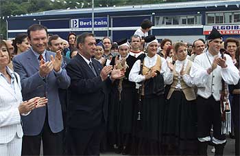 Juan José Ibarretxe, ayer en Elgoibar en un acto para celebrar el Día de Galicia en el País Vasco.