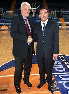 El Madrid exhibe a Julio César Lamas