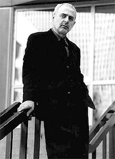 "La creación puede transformar los mensajes políticos en metáforas"