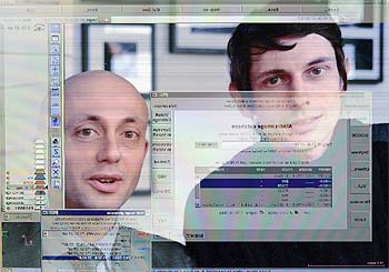 Los expertos Marco Leoni (izquierda) y Markus Dolensky trabajan en el prototipo del observatorio virtual AVO.
