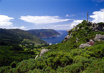 El 'cruceiro' de la sierra de Capelada, situado en un saliente junto a la costa y cercano a San Andrés de Teixido.