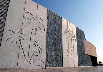 Pikolinos inaugura un almacén para 550.000 pares