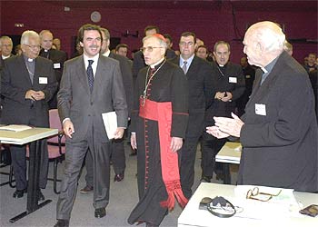 José María Aznar y el cardenal Rouco, en un congreso católico celebrado en El Escorial en mayo de 2002. rnrn EFE