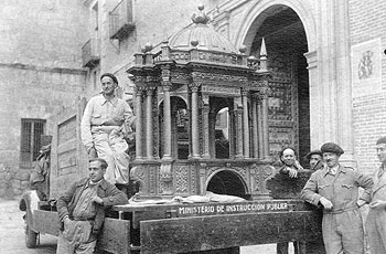 Traslado del ostensorio del convento de las Bernardas en Alcalá de Henares a la Junta delegada (marzo de 1938).