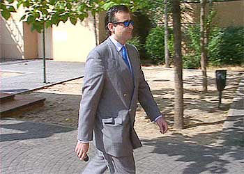 Los Bravo-Vázquez aseguran que sólo tienen 3.000 metros.