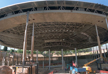 Un 'platillo volante' se eleva en la Casa de Campo