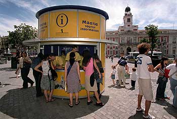 LOS 'CHICOS DE AMARILLO' VUELVEN A CENTRO.