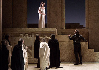 Un momento de la representación de  Tancredi,  de Rossini, en el Palacio de la Ópera de A Coruña.