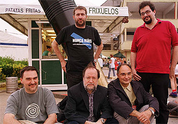 De pie, Camilo Franco y Carlos Portela. Sentados, Miguelanxo Prado, Xosé Luis Barreiro y Francisco Fernández Naval.