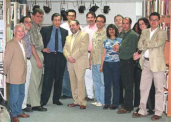 De izquierda a derecha, los editores José Noriega, Juan Alcántara, José María Espinasa, Víctor Manuel Mendiola, Jesús Munárriz, Julio Trujillo, Marcelo Uribe, Pedro Serrano, Claudia Pacheco, David Huerta, Roberto Rébora, María Fernanda Soro y León Plasencia Ñol.