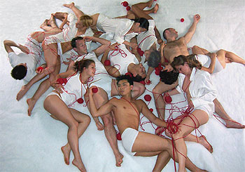 Una escena de  Near life experience,  montaje de Angelin Preljocaj estrenado en Venecia.