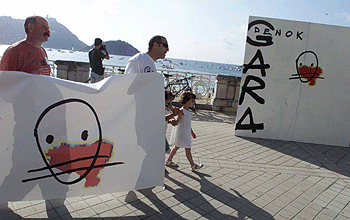 CADENA EN FAVOR DE 'GARA'.