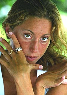 Gemma Mengual, ayer, ya feliz con el pelo suelto.