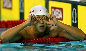 El japonés Kitajima, tras batir el récord de los 200 braza.