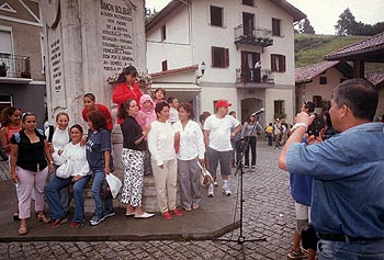 INMIGRANTES EN LA CUNA DE BOLÍVAR.