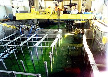 La central nuclear norcoreana de Yongbion, en una imagen de 1996 difundida el pasado 7 de febrero.