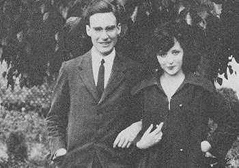 La escritora Anaïs Nin junto a su esposo, Hugo Giller, en La Habana.rnrnAnaïs Nin.