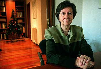 Margarita Salas, bióloga y miembro de la Real Academia Española, en su casa de Madrid.