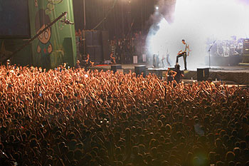 El grupo Placebo, durante su actuación en el Festival de Benicàssim.