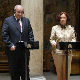 John Williams, alto cargo de Defensa, ayer en Londres, antes de declarar.rnrn  AP