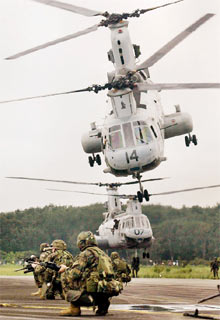 Los 'marines' se despliegan en Liberia