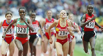 TRES PLATAS, DOS BRONCES Y 13 FINALISTAS.