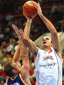 España juega a placer, aplasta a Suecia y hoy se enfrenta a los rusos, que derrotaron a Serbia.