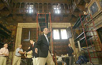 Camps impulsará tres fundaciones para recuperar el patrimonio cultural