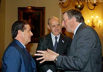 Encuentro entre Eduardo Duhalde, Roberto Lavagna y Néstor Kirchner, en mayo pasado.