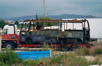 Calcinado un autocar en la A-7 sin heridos