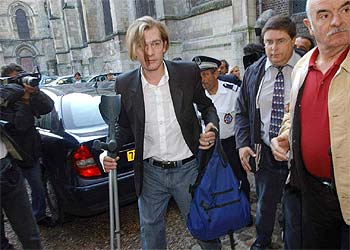 El actor francés Guillaume Depardieu, ayer, al salir del juzgado.