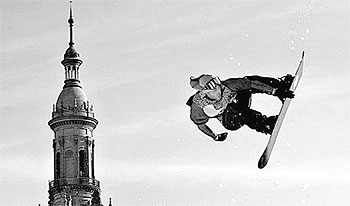 JUEGOS DE NIEVE EN SEVILLA.