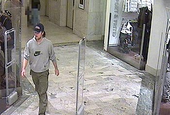 Imagen del sospechoso del asesinato de Lindh, difundida por la policía sueca el pasado domingo.rnrn  REUTERS