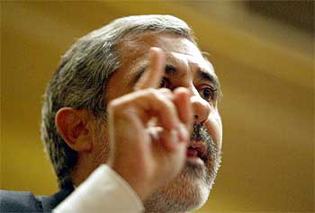 El coordinador general de IU, Gaspar Llamazares, ayer en el Congreso.