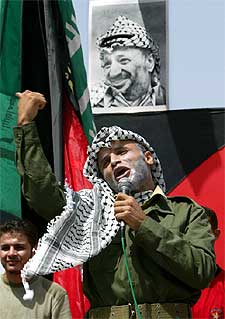 Un partidario de Arafat, en un acto de apoyo al líder palestino.