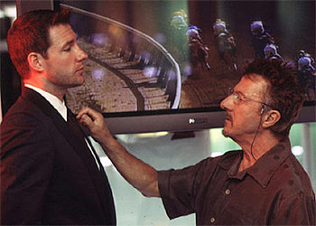 Edward Burns (a la izquierda) y Dustin Hoffman, en una imagen de  Confidence. 