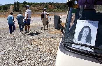Una partida de voluntarios rastreaba en agosto en busca de Sonia Carabantes.