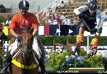 Saltos de caballos con patines