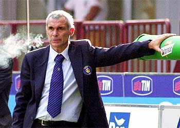 Héctor Cúper, entrenador del Inter.