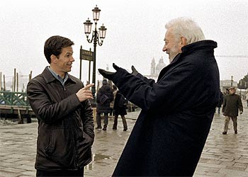 Mark Wahlberg, y Donald Sutherland, en  The italian job. 