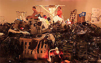 'United Nations Miniature (2000-2003)', instalación de Thomas Hirschhorn.