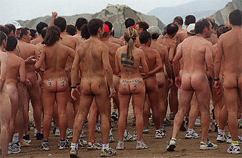 Desnudos a la carrera