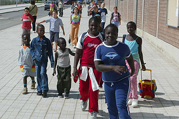 Primer día de clase en el colegio Pla Ametllet de Banyoles (Girona).