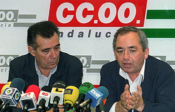 Julio Ruiz y Manuel Pastrana, ayer en la conferencia de prensa en la que anunciaron la huelga.